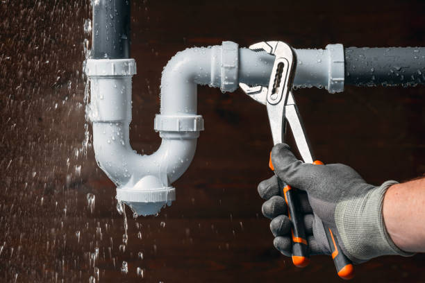 Professional Drain Cleaning technician working in Helotes, TX